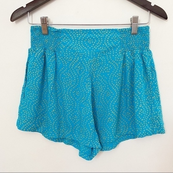 Chameleon Polka Dot High Rise Casual Shorts Pockets Smocked Waist Size Small - Picture 1 of 6